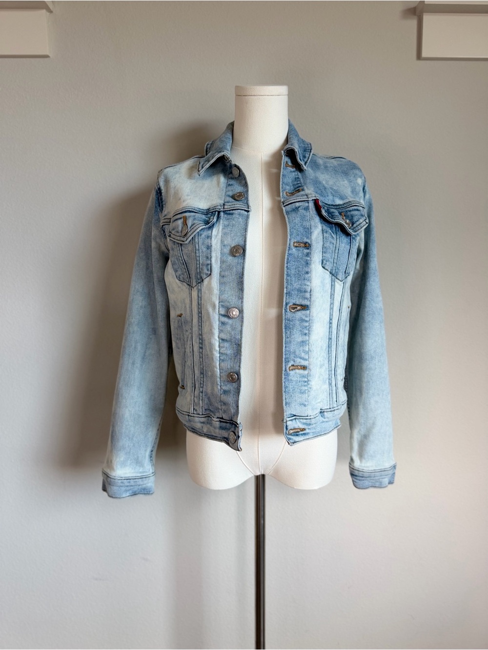 Levi’s Light Wash Original Trucker Denim Jacket Jeanie Small Y2K Style